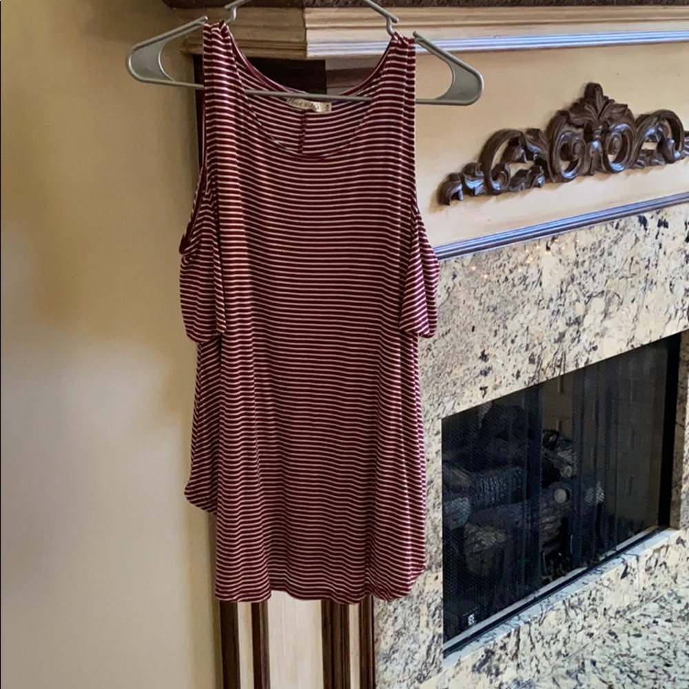 Cold shoulder top